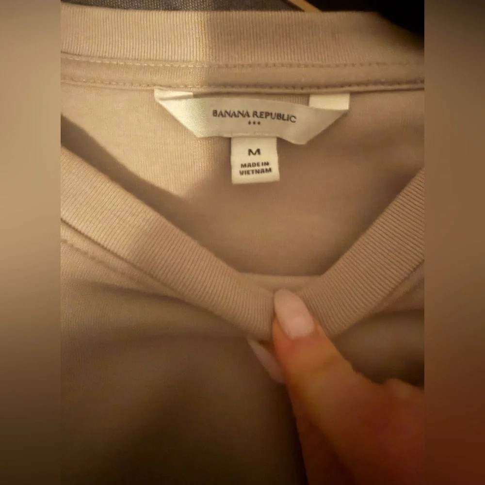 Banana Republic Factory Scuba Crew Neck Sweatshirt in Tan - Size M - Picture 5 of 5